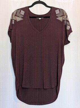 Express One Eleven Maroon Soft Stretch Stud Embellished Hi-Lo Blouse Top Sz S/P